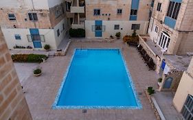 Dolmen Court Flat 10, Qawra