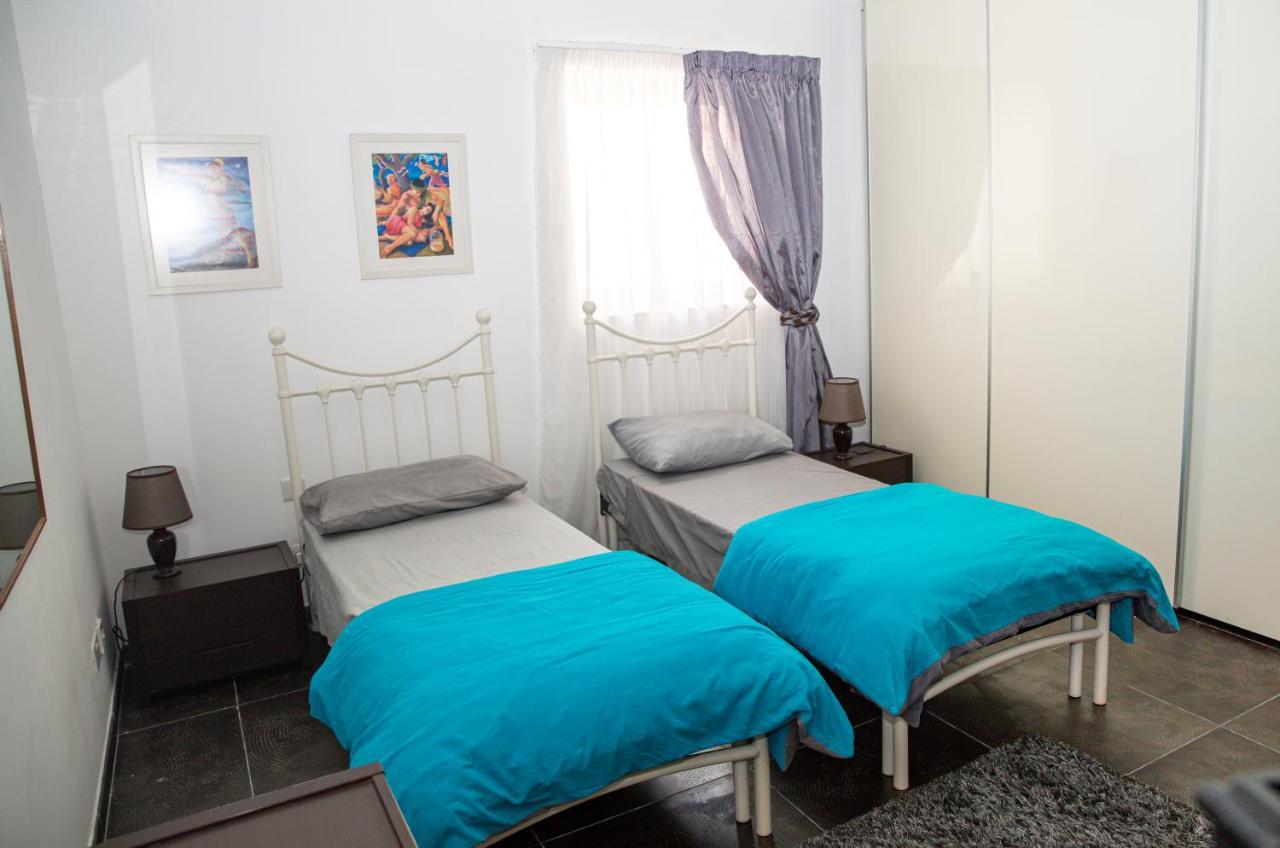 Dolmen Court Flat 10, Qawra Apartment St. Paul's Bay Exterior photo
