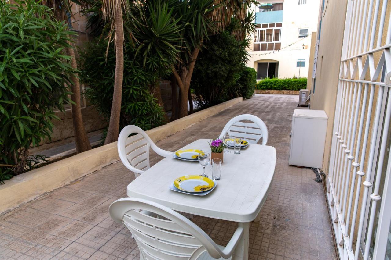 Dolmen Court Flat 10, Qawra Apartment St. Paul's Bay Exterior photo